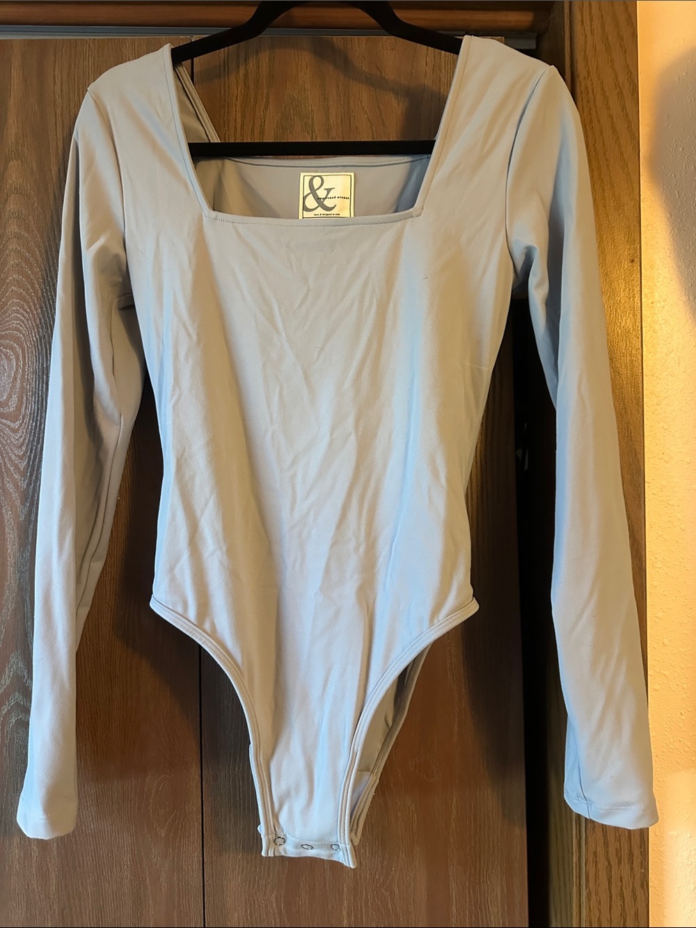 AMPERSAND AVE Pale Gray Long-Sleeve Square Neck Bodysuit size L